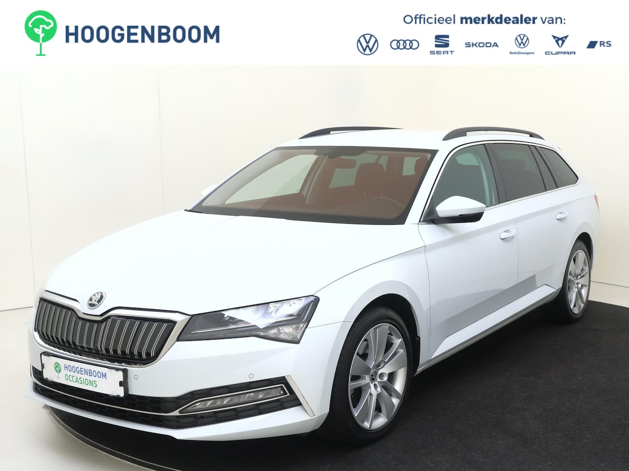 Skoda Superb - 1.4 TSI iV Business Edition | SoH 90% | Achteruitrijcamera | Stoelverwarming | Adaptieve d - AutoWereld.nl