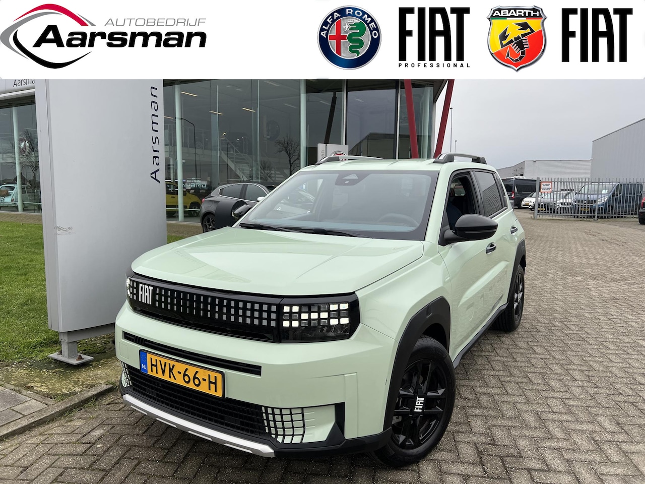 Fiat Grande Panda - 1.2 Hybrid ICON | Pack Style | Parkeersensoren | Lichtmetalen velgen | Acqua Azure - AutoWereld.nl