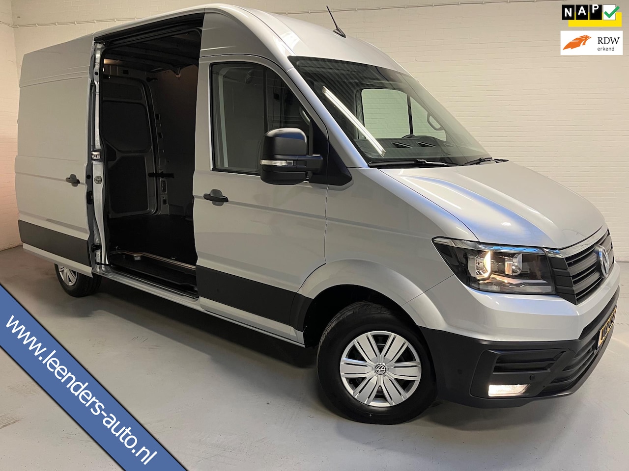Volkswagen Crafter - Automaat DSG 35 2.0 TDI 177pk euro6 L3H3 Highline, 2xMassage stoel, Airco, Navigatie, Trek - AutoWereld.nl