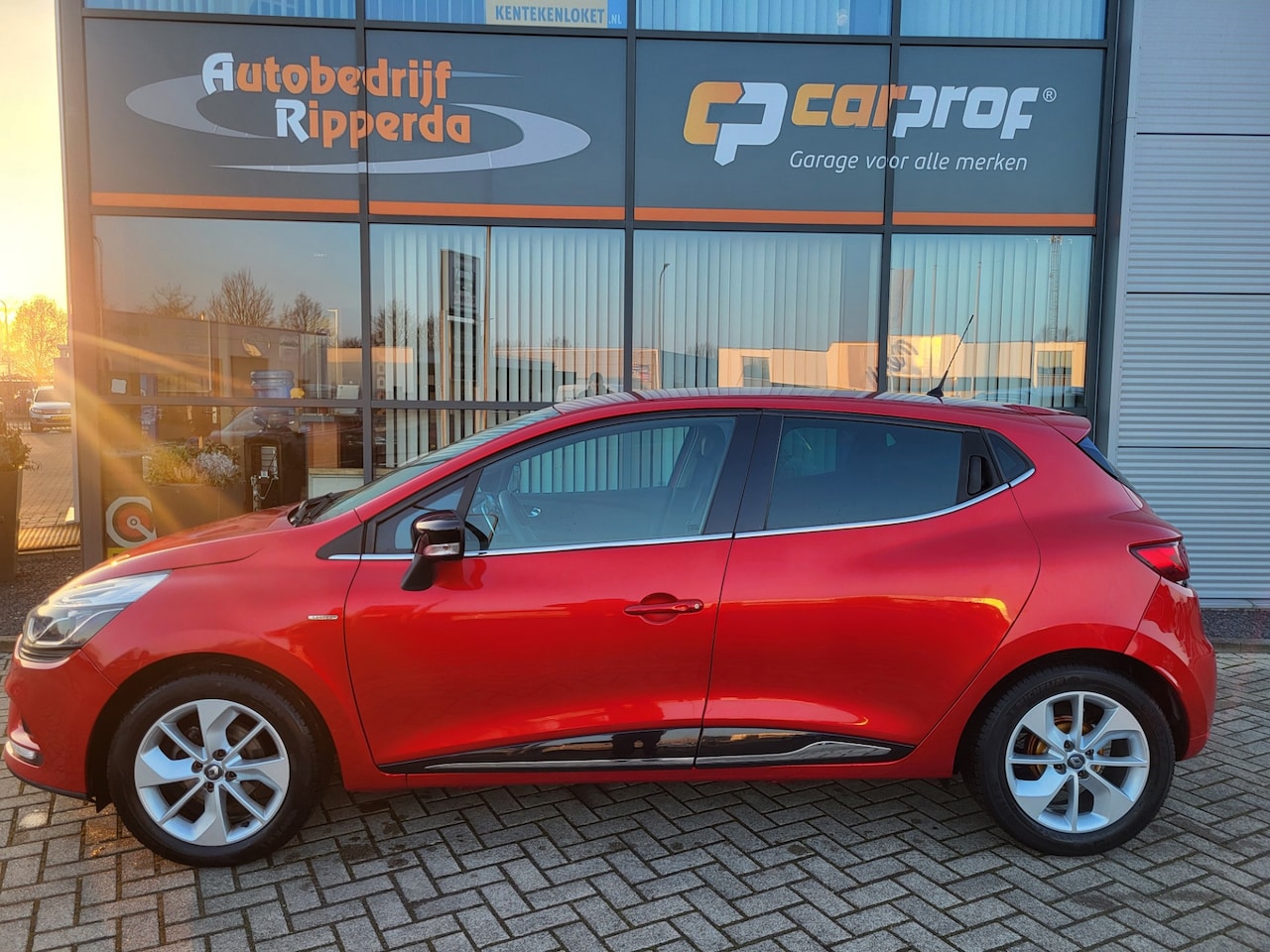 Renault Clio - 1.5 dCi Ecoleader Limited 1.5 dCi Ecoleader Limited - AutoWereld.nl