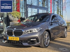 BMW 1-serie - 118i Sport Line AUTOMAAT | Panodak | Navigatie | Climate Control | Cruise Control | Licht