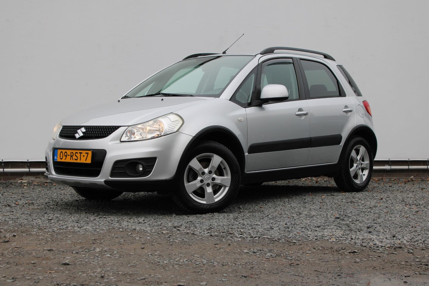 Suzuki SX4 - 1.6 Exclusive Trekhaak, Keyless, Climate control en Stoelverwarming - AutoWereld.nl
