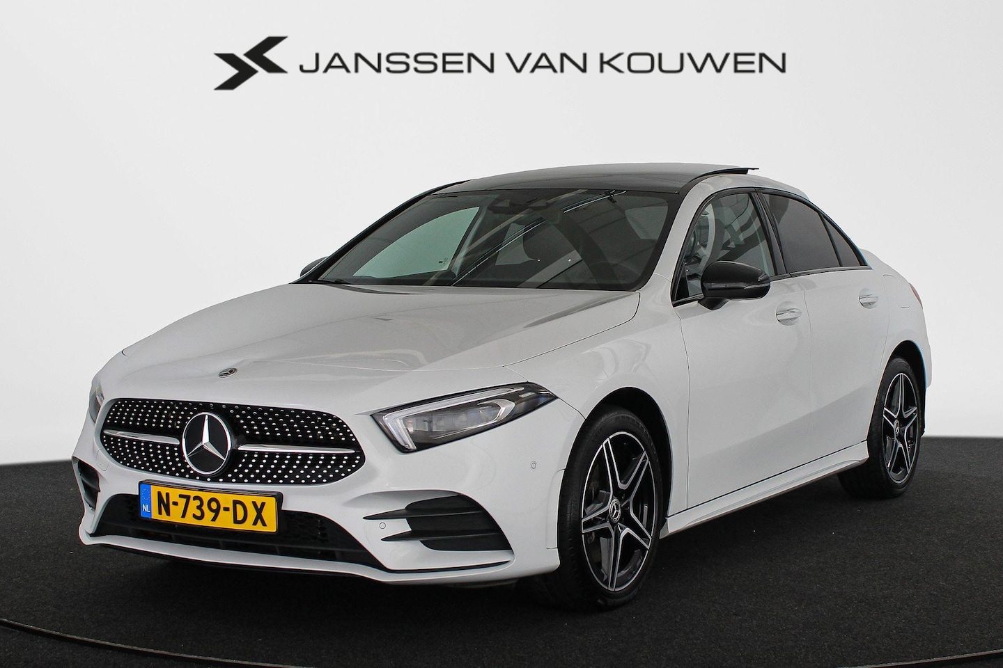Mercedes-Benz A-klasse - 250 e Business Solution AMG Limited / SOH 97% / Pano / Sfeerverlichting / Widescreen / Mem - AutoWereld.nl