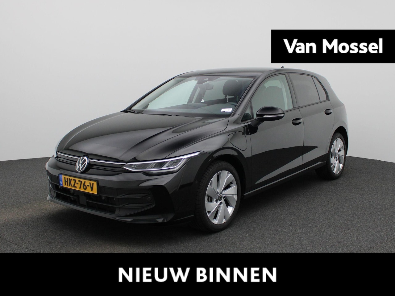 Volkswagen Golf - 1.5 eHybrid Life Edition | ACHTERUITRIJCAMERA | APPLE CARPLAY | SFEERVERLICHTING | ADAPTIV - AutoWereld.nl