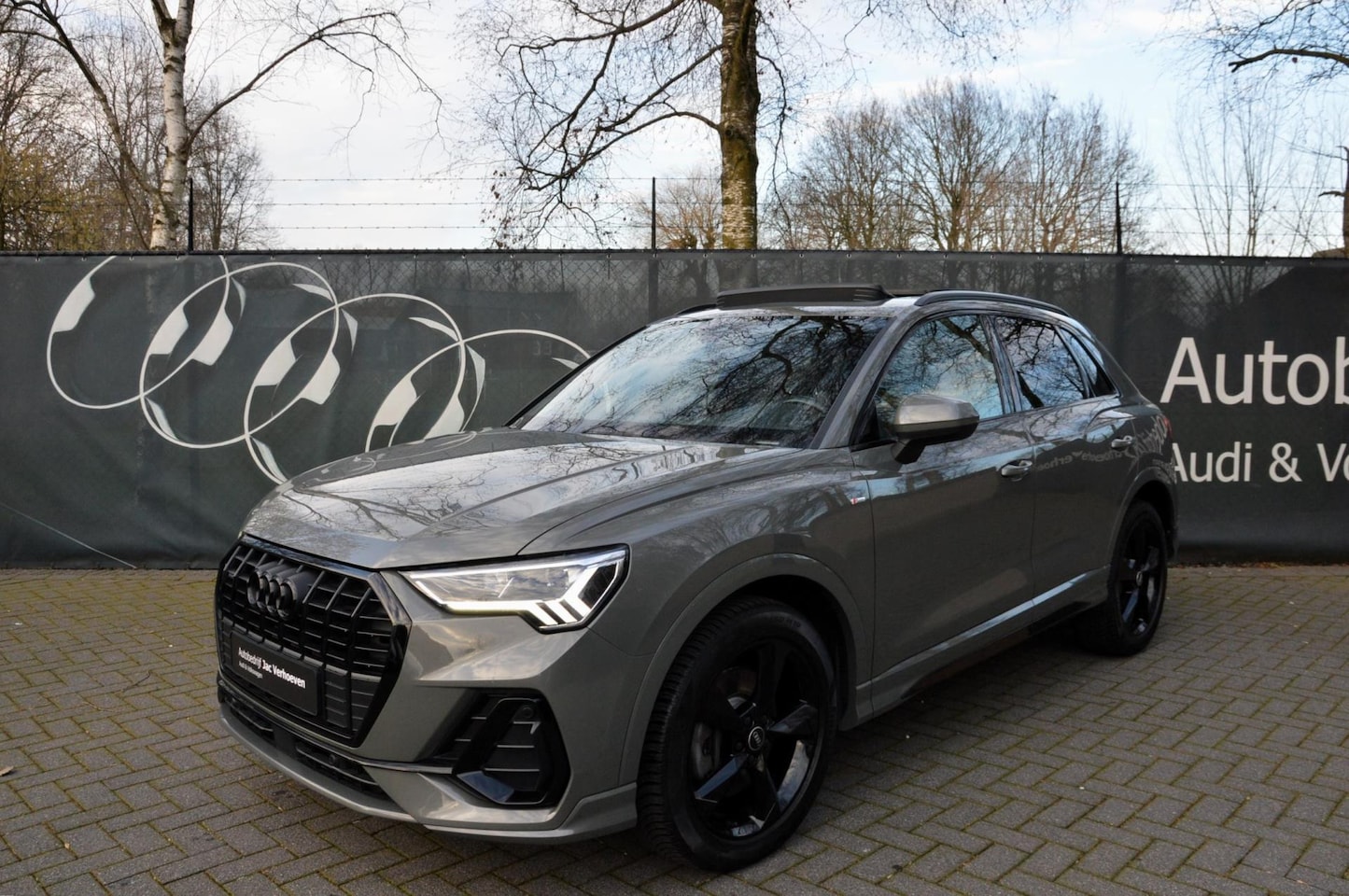 Audi Q3 - 40 TFSI Quattro|S Edition|Black Edition|Panoramadak|Ambiance verl.|Automaat| - AutoWereld.nl
