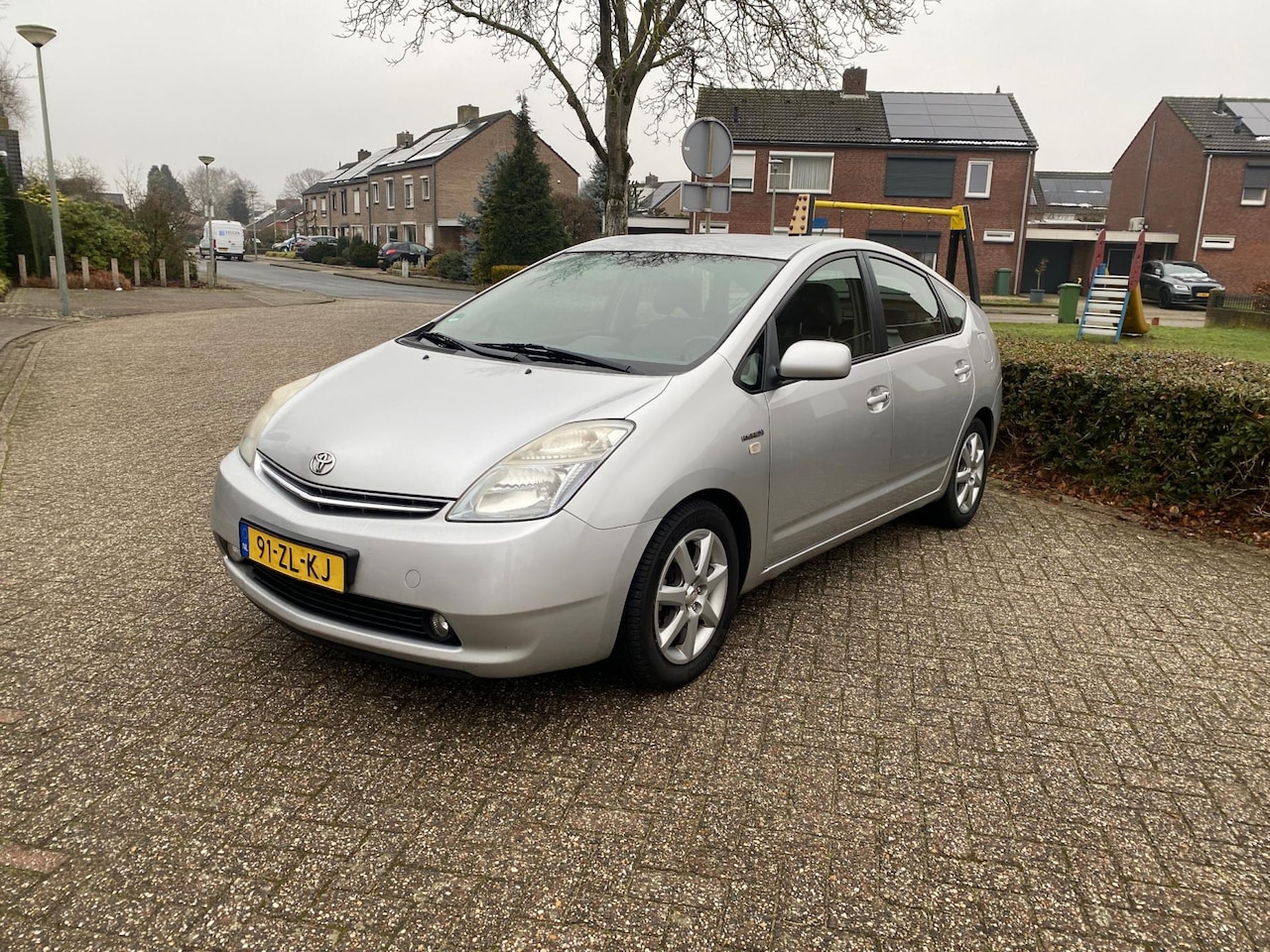 Toyota Prius - 1.5 VVT-i Tech Edition 1.5 VVT-i Tech Edition - AutoWereld.nl