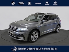 Volkswagen Tiguan - 1.5 TSI ACT Highline Business R | Panorama/schuifdak | Led Plus | 1e eigenaar