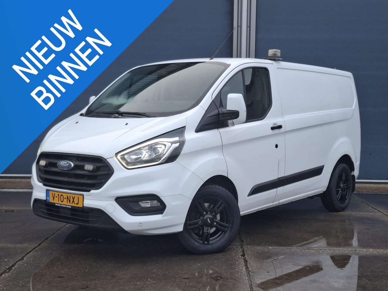 Ford Transit Custom - 280S 2.0TD105Pk/77Kw M6 FWD Ambiente DC AIRCO / CRUISE CONTROLE / TREKHAAK / EURO 6 / 3 ZI - AutoWereld.nl