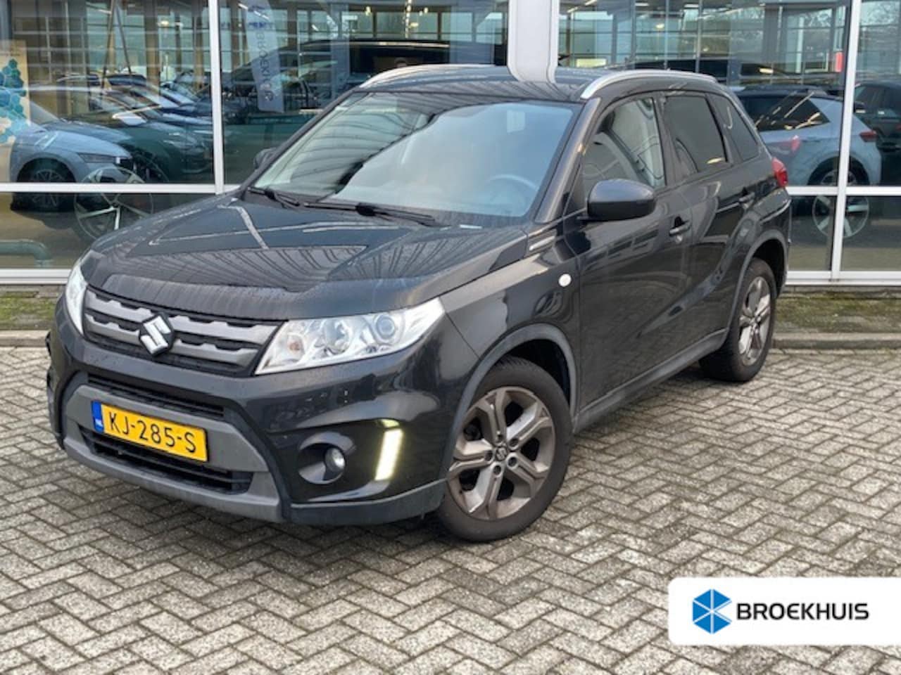 Suzuki Vitara - 1.6 Exclusive 120pk Automaat | Trekhaak | Camera achter | Navigatie | Stoelverwarming | Cr - AutoWereld.nl