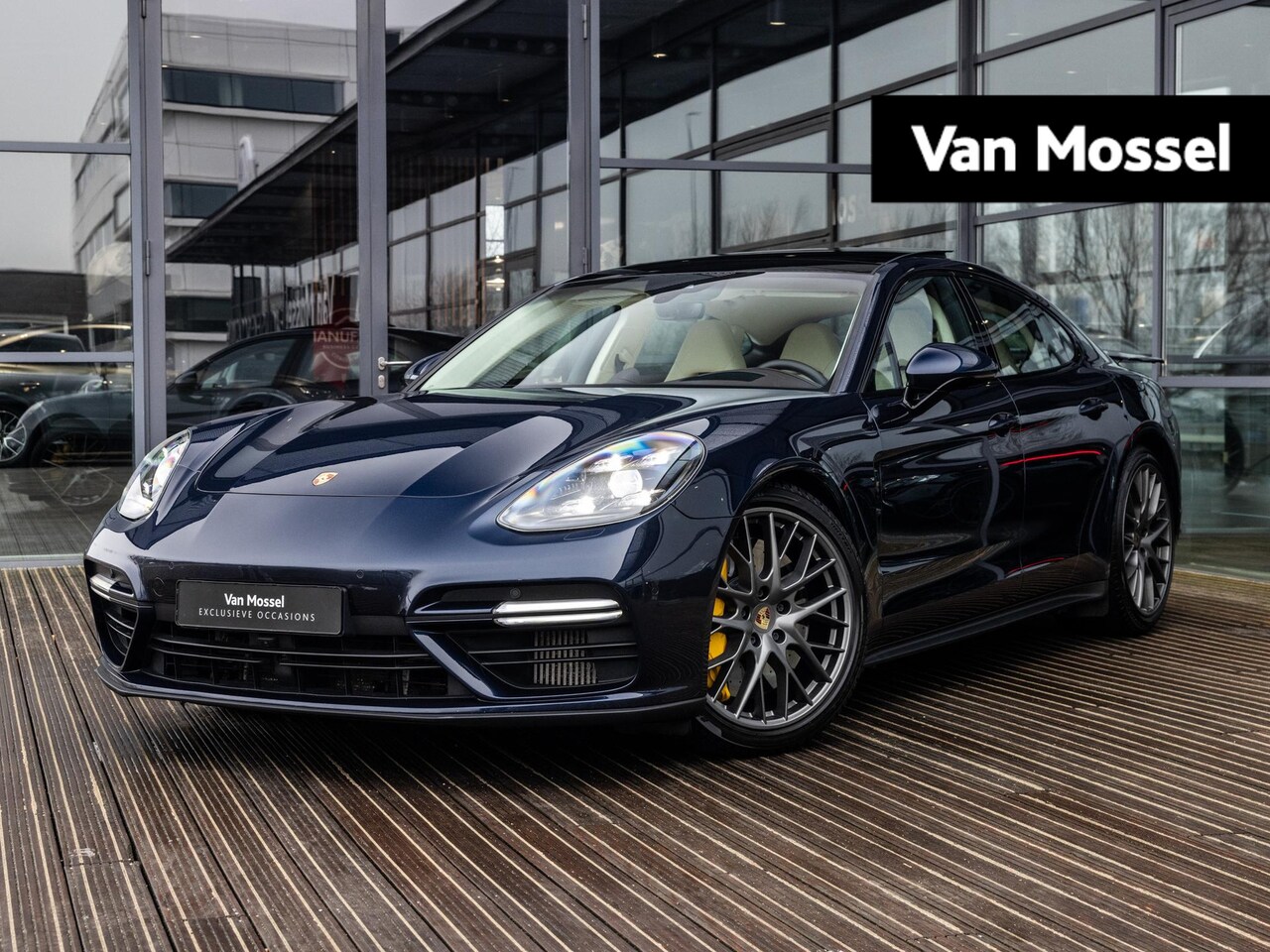 Porsche Panamera - 4.0 Turbo S E-Hybrid | SPORTCHRONO | PASM LUCHTVERING | PDLS + | VIERWIELBESTURING | PANOR - AutoWereld.nl