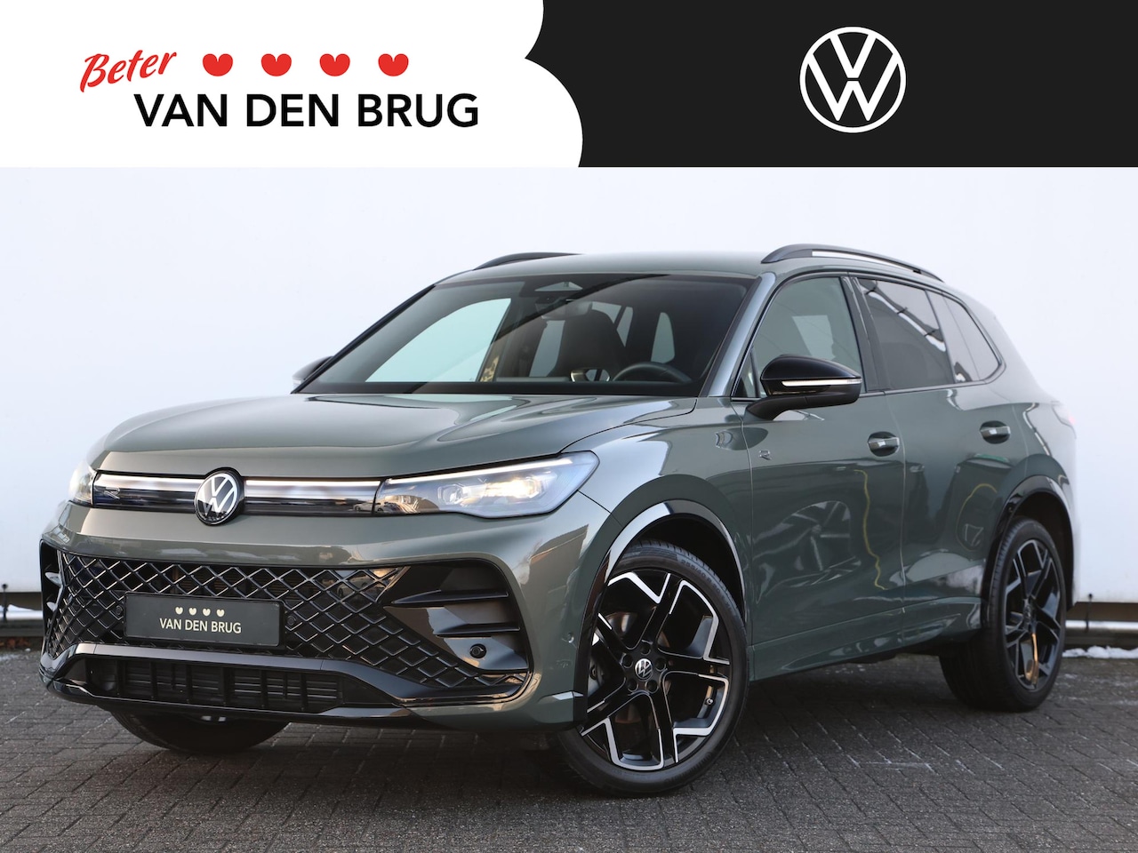 Volkswagen Tiguan - 1.5 eTSI R-Line Edition 150PK DSG | Led | Camera | Stoel/stuurverwarming | Side assist - AutoWereld.nl