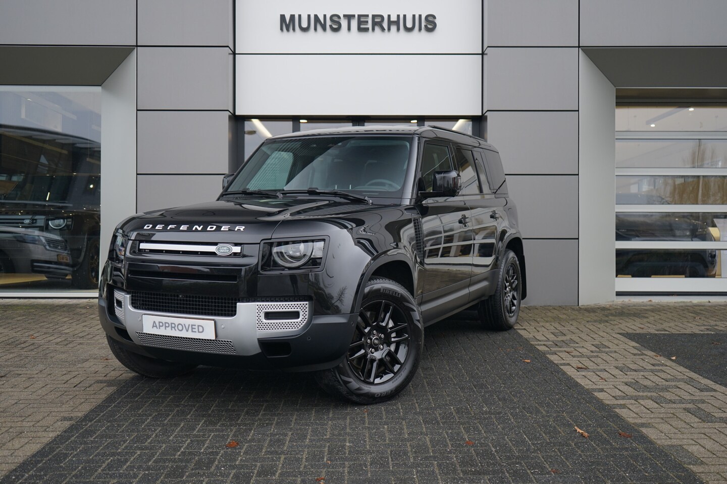 Land Rover Defender 110 - 2.0 P300e 110 S | Trekhaak | Adaptieve cruise control | - AutoWereld.nl