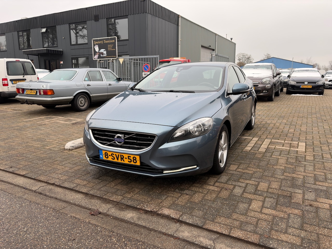 Volvo V40 - 1.6 D2 Momentum - Vol Ondh - AutoWereld.nl