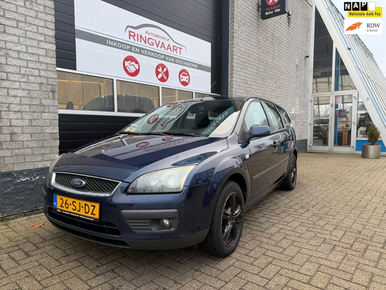 Ford Focus Wagon - 1.6-16V Futura MET 1 JAAR APK - AutoWereld.nl