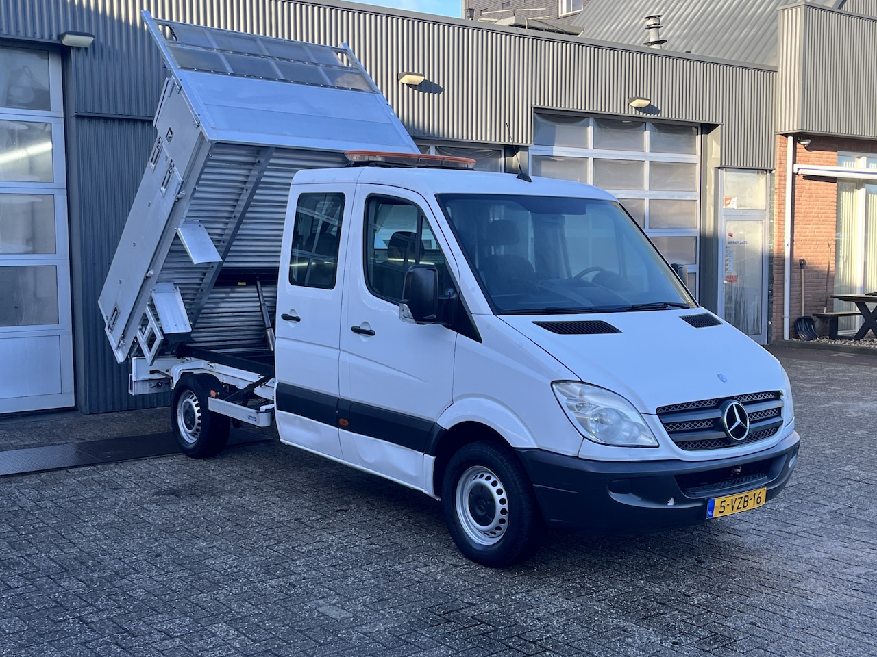 Mercedes-Benz Sprinter - 313 2.2 CDI 366 DC Kipper Open laadbak met Airco Trekhaak 2800kg en 5-Persoons Euro 5 Hoge - AutoWereld.nl