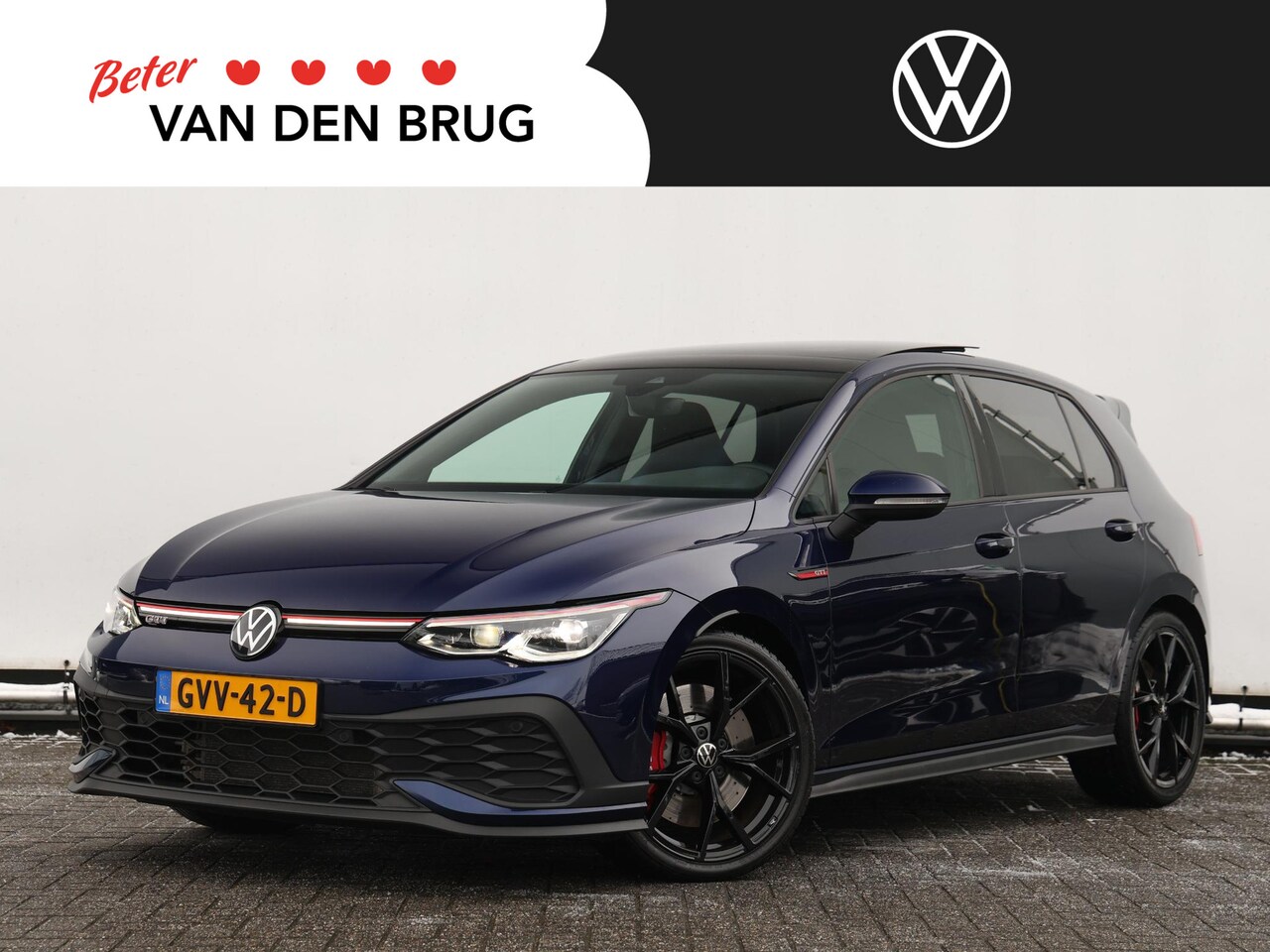 Volkswagen Golf - 2.0 TSI GTI clubsport 300PK DSG | Panoramadak | Led Matrix | Stoel/stuurverwarming | 19"LM - AutoWereld.nl