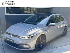 Volkswagen Golf - 1.5 eTSI 150pk DSG Style 1st Edition Black Panoramadak Winterpakket 19" Velgen IQ Light Ma