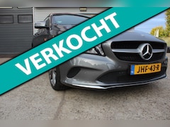 Mercedes-Benz CLA-klasse Shooting Brake - 180 Business Solution AMG afneembare trekhaak, airco, boekjes, NAP, 2 sleutels, naviagtie