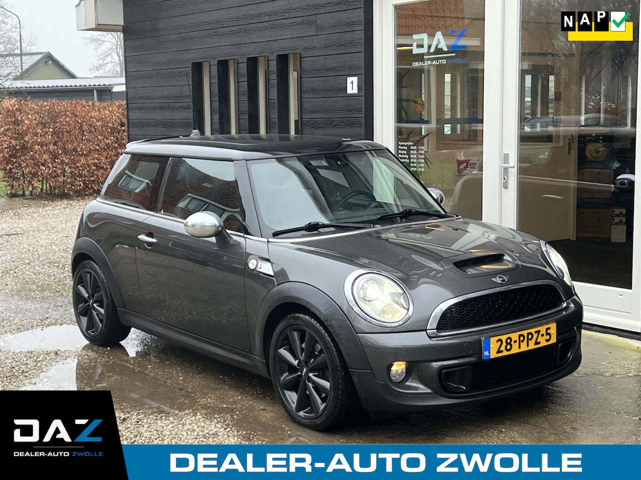 MINI Cooper S - Mini 1.6 10 Years II Ecc/Audio/Navi/Pano/Leer/Lm - AutoWereld.nl