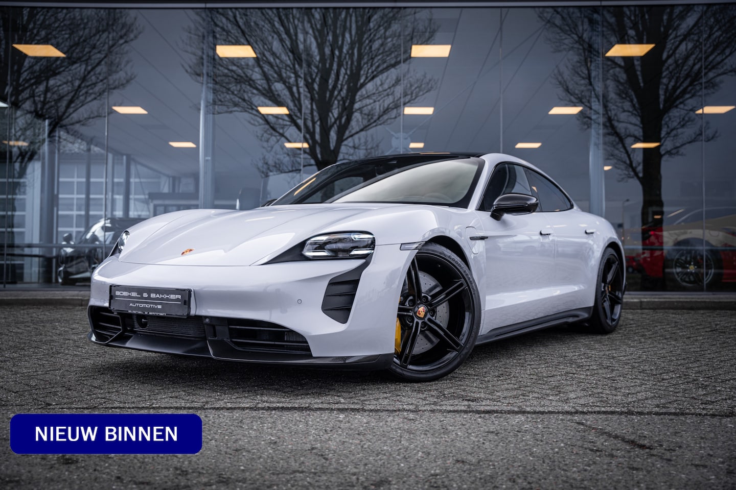 Porsche Taycan - GTS 93 kWh ** PCCB ** PDLS+ ** HUD ** Panodak ** Sport Design Carbon ** 4WS NP 190K ** Rij - AutoWereld.nl