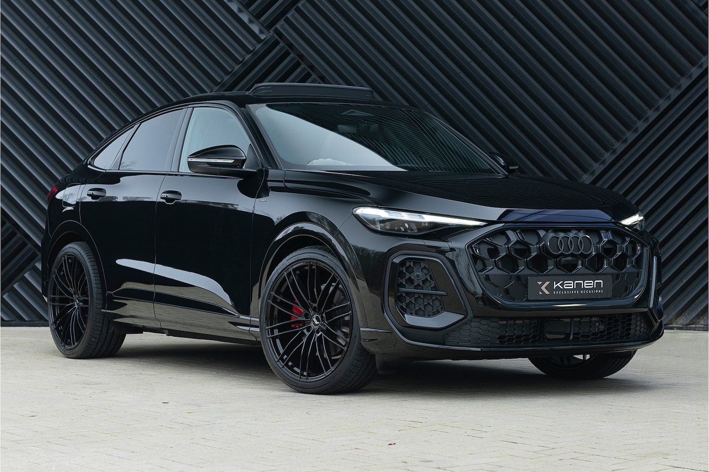 Audi Q5 Sportback - 2.0 e-hybrid quattro 270 KW S edition Competition ACC Pano BijrijderDisplay 360 Matrix B&O - AutoWereld.nl