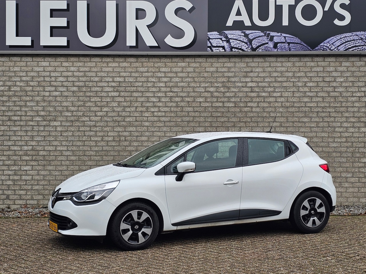 Renault Clio - 0.9 TCe Expression Navi/Airco/Ccr - AutoWereld.nl