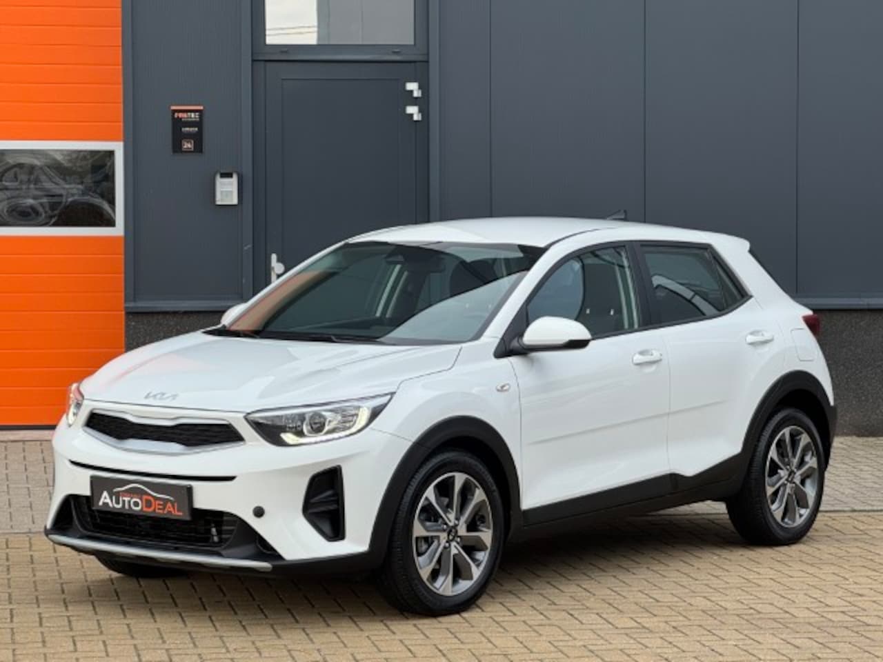 Kia Stonic - 1.0 T-GDi MHEV DynamicLine 1.0 T-GDi MHEV DynamicLine - AutoWereld.nl