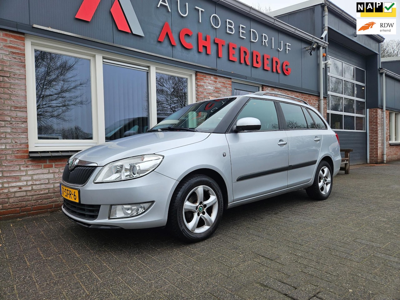 Skoda Fabia Combi - 1.2 TSI Tour Trekhaak! Airco! Cruise Control! NAP! Nieuwe Apk! - AutoWereld.nl