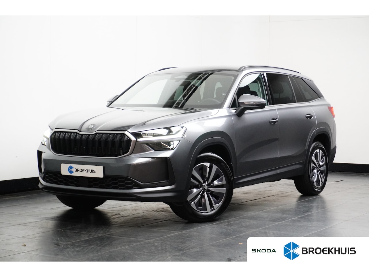 Skoda Kodiaq - 1.5 TSI mHEV 110kW Selection | 3e stoelrij (2 Stoelen extra) | Achteruitrijcamera | Comfor - AutoWereld.nl