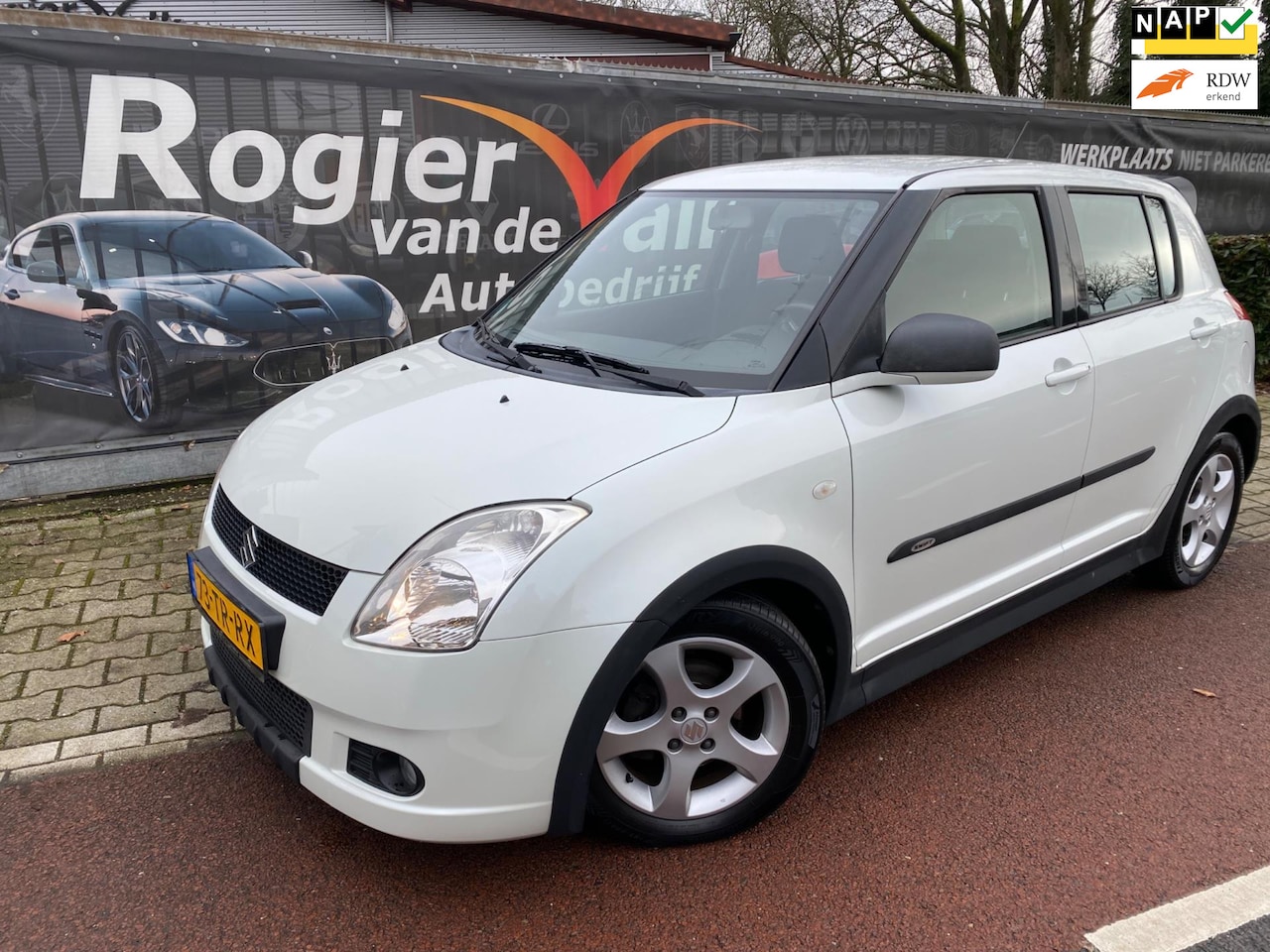 Suzuki Swift - 1.3 GT Shogun PARELMOER - AutoWereld.nl