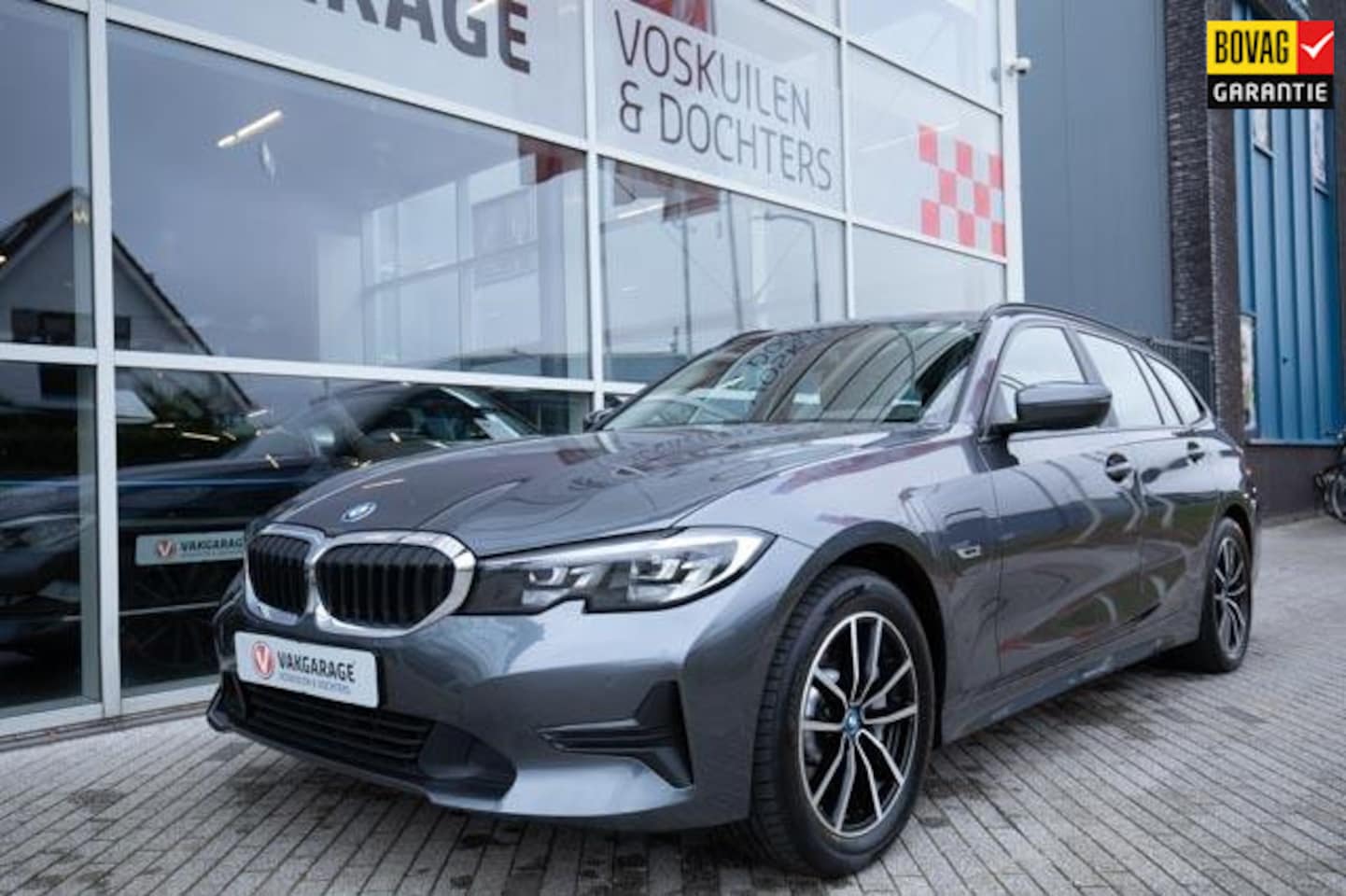 BMW 3-serie Touring - 330e PHEV Business Edition Plus - AutoWereld.nl