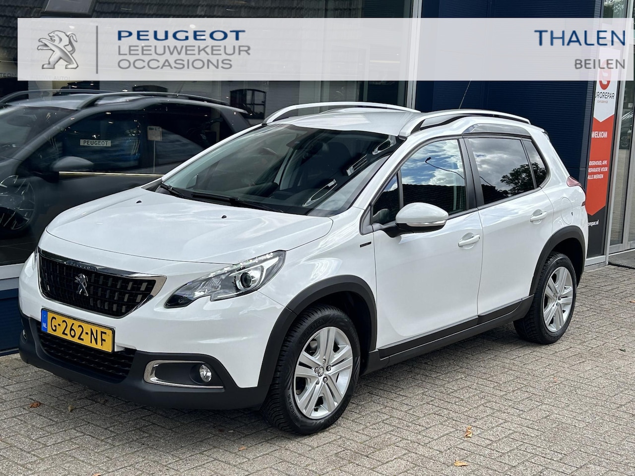 Peugeot 2008 - 1.2 Turbo 110PK Signature | 6-Bak | All Season banden | Navigatie | DAB+ | Cruise control - AutoWereld.nl