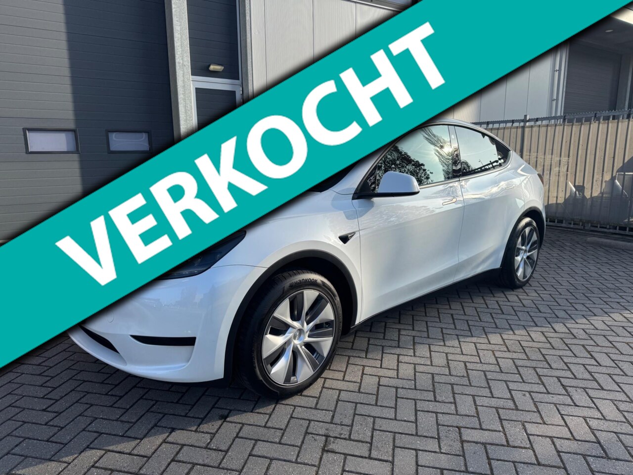 Tesla Model Y - RWD 58 kWh RWD 58 kWh Nieuwstaat - AutoWereld.nl