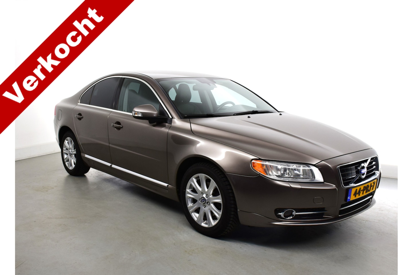 Volvo S80 - 2.5 T Summum 2.5 T Summum, Dubbelglas, Privacy glas, Stoelventilatie voor, Camera achter Navi, All seas - AutoWereld.nl