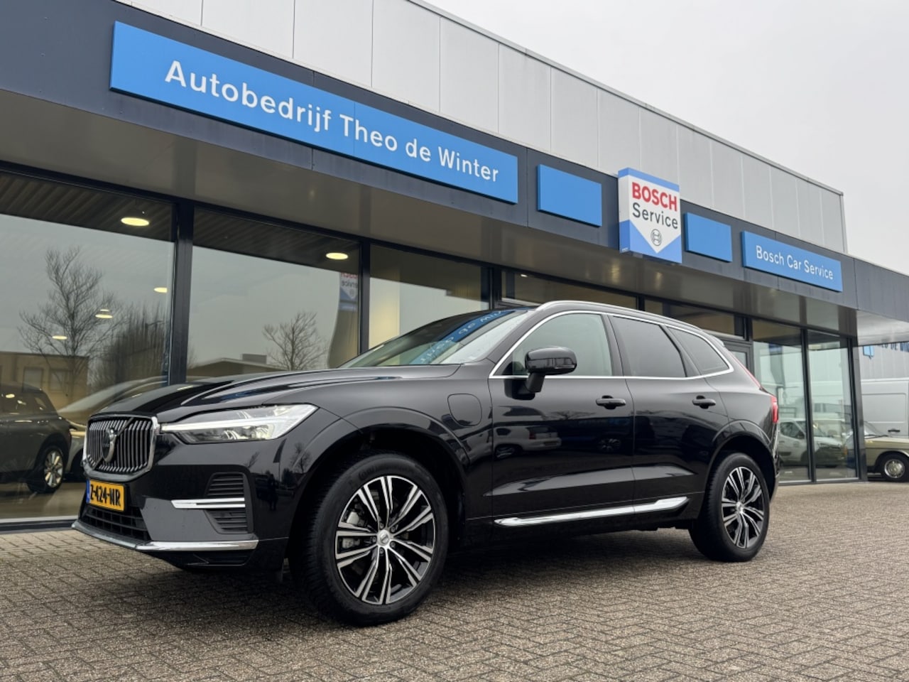 Volvo XC60 - 2.0 T6 AWD Core Bright 390PK | Long Range Recharge | Panoramadak - AutoWereld.nl
