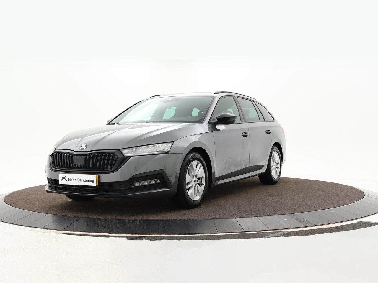 Skoda Octavia Combi - 1.0 e-TSI 110pk DSG Sport Business Edition · Apple/Android Car Play · Inklap. Trekhaak · A - AutoWereld.nl
