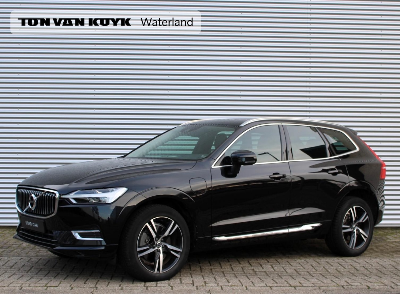 Volvo XC60 - 2.0 T8 Twin Engine AWD Inscription Automaat / Panoramadak / Trekhaak / Privacy Glass / Led - AutoWereld.nl