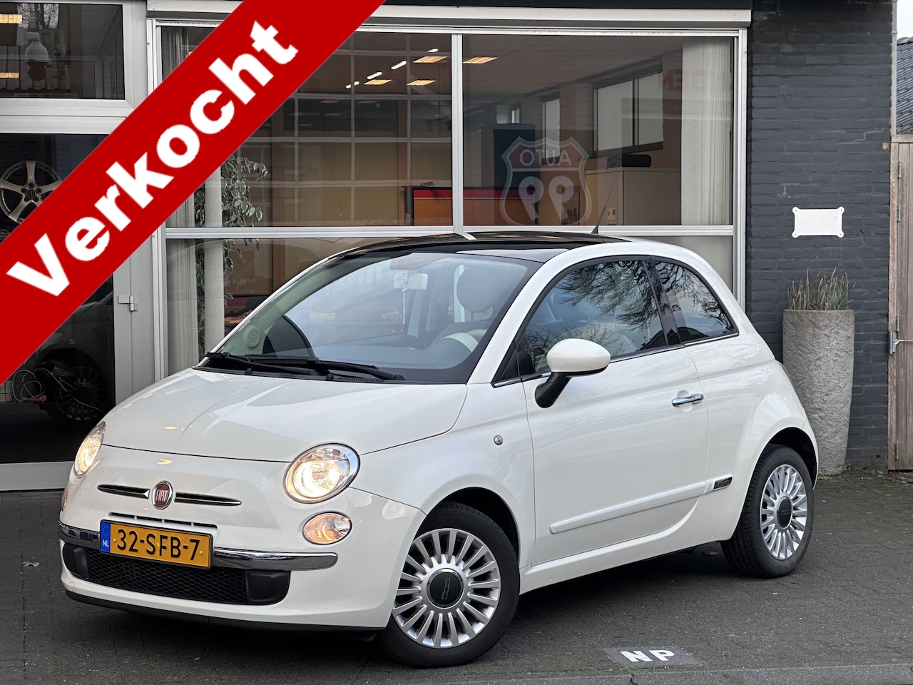 Fiat 500 - 0.9 TwinAir Lounge AIRCO / PANO / ELEKT RAMEN / ORGINEEL NL - AutoWereld.nl