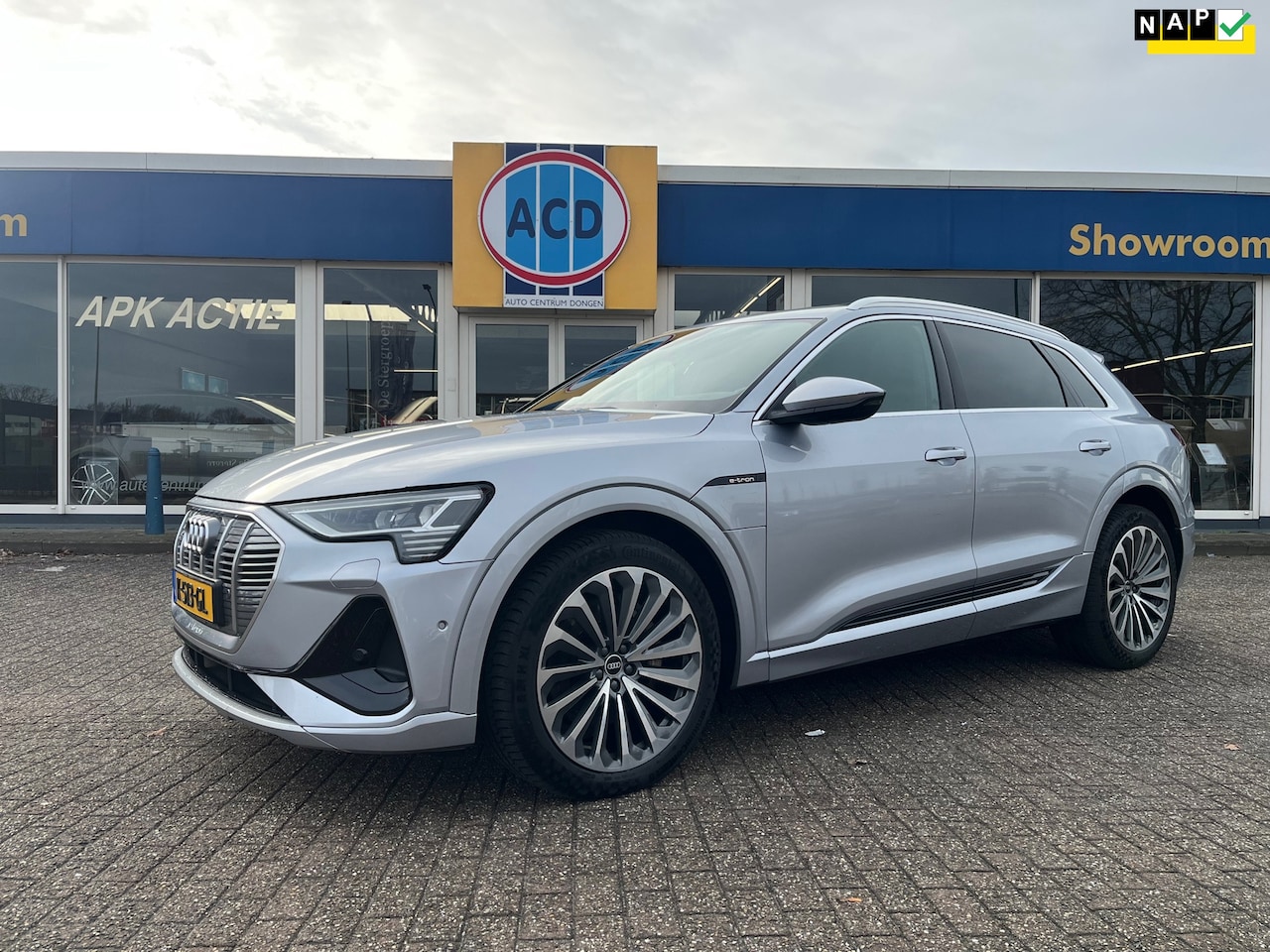Audi e-tron - 55 quattro S edition 95 kWh S-Line | 90,3% SOH | Orig. NL | PanoramaDak | - AutoWereld.nl