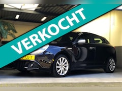 Alfa Romeo Giulietta - 1.4 Turbo 170pk/Leer/NAVI/PDC/Trekhaak