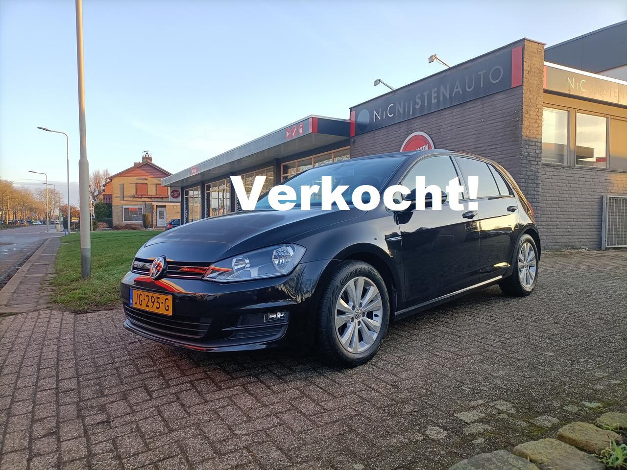 Volkswagen Golf - 1.0 TSI Business Edition,Navi,Cruise,Climate - AutoWereld.nl