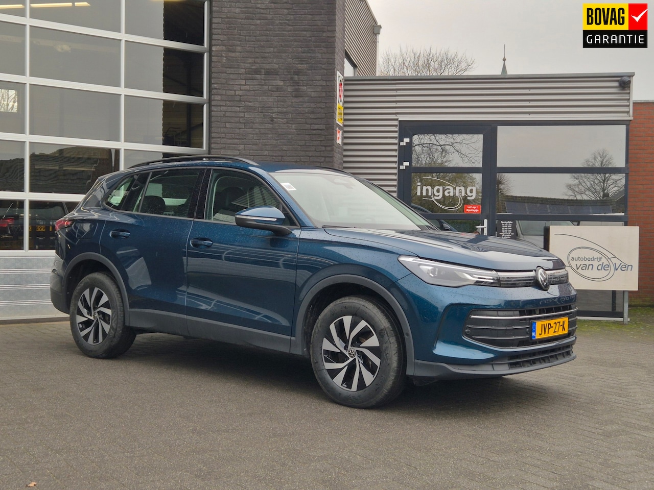 Volkswagen Tiguan - 1.5 eHybrid PHEV Life Edition, zwenkbare trekhaak, camera, app connect, verwarmbare stoele - AutoWereld.nl