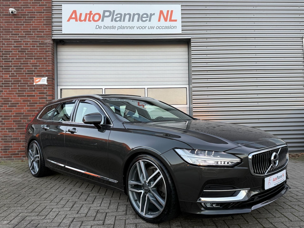 Volvo V90 - 2.0 T5 Inscription! 360° Camera! Pano! Virtual! - AutoWereld.nl