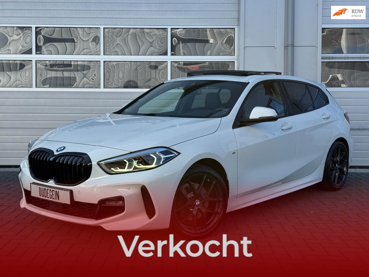 BMW 1-serie - 118i M Sport Edition / Pano / Ambiance Ver / Led / Carplay / Garantie / - AutoWereld.nl