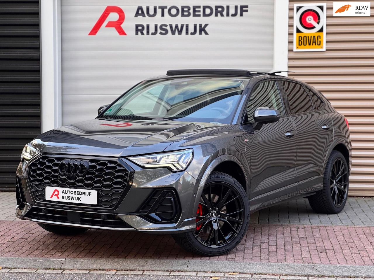 Audi Q3 Sportback - 45 TFSI e S Edition Pano/Keyless/Blindspot/Matrix - AutoWereld.nl