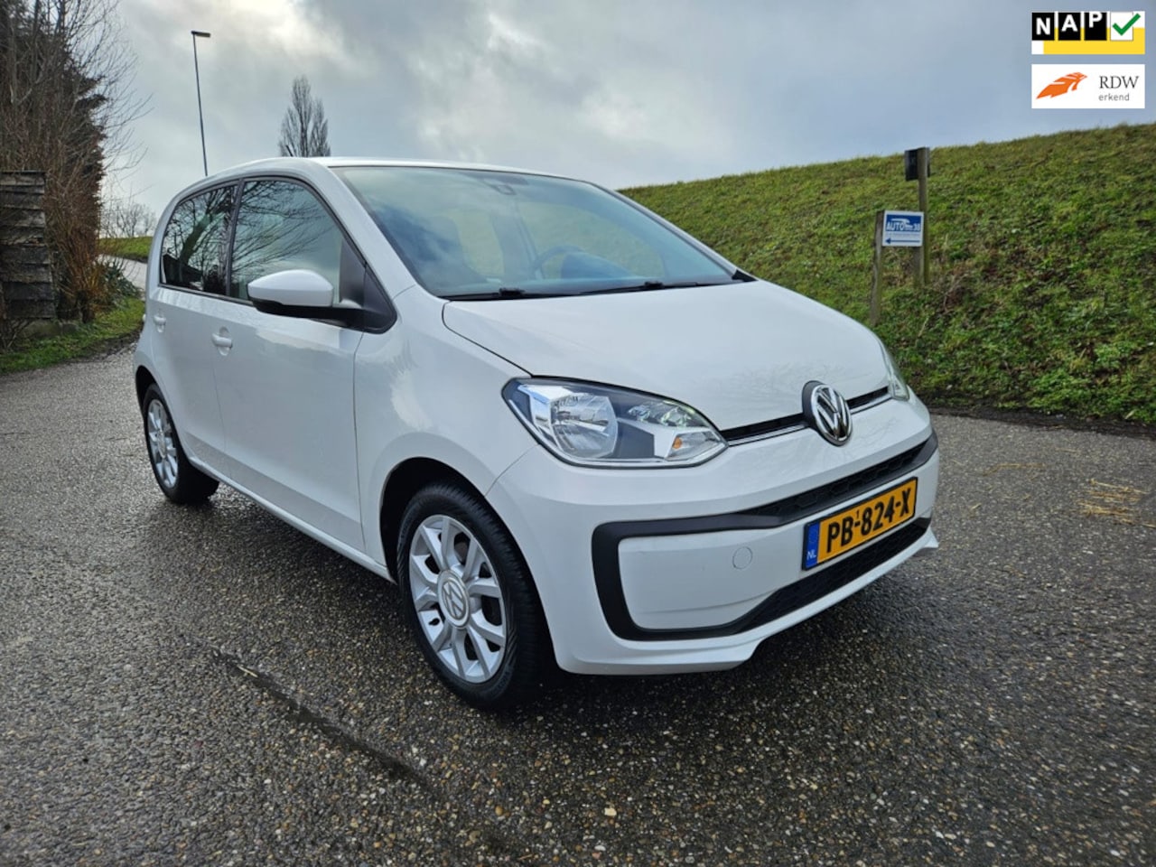Volkswagen Up! - 1.0 BMT move up!Airco,Led,NAP - AutoWereld.nl