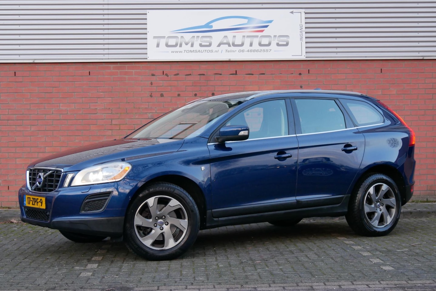 Volvo XC60 - 2.0 D3 Momentum navi. stoelverwarming. leder. trekhaak - AutoWereld.nl
