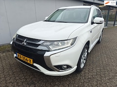 Mitsubishi Outlander - 2.0 PHEV Pure