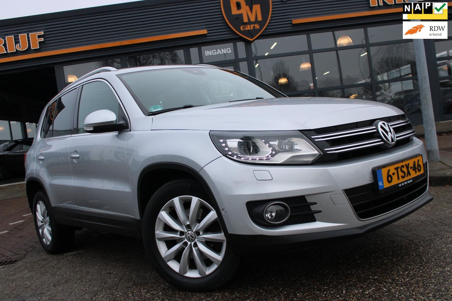 Volkswagen Tiguan - 2.0 TSI Sport&Style | 4 Motion | DSG | Pano | Camera | - AutoWereld.nl