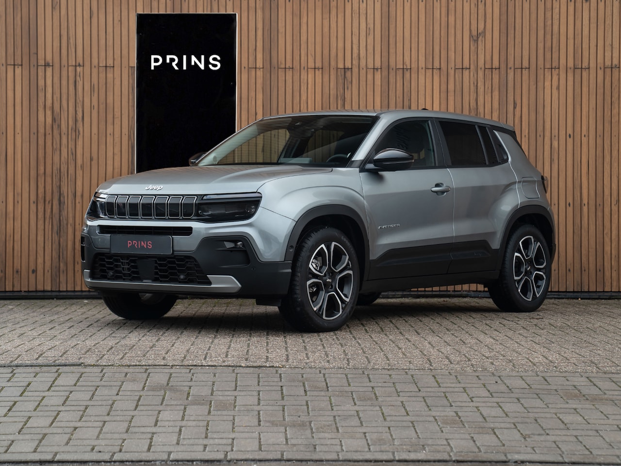 Jeep Avenger - 1.2 e-Hybrid Summit | JBL | LED Koplampen | CarPlay | Camera - AutoWereld.nl